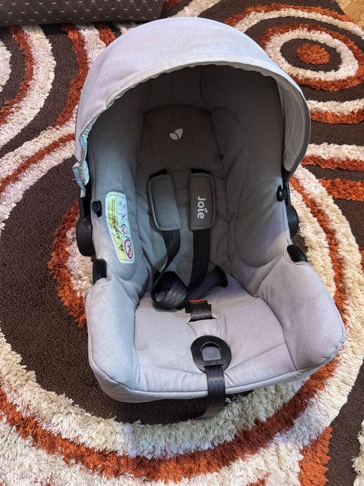 Продам авто люльку joie