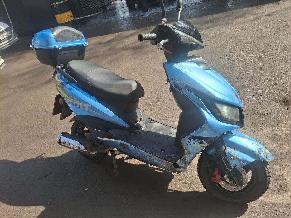 Срочно продам мопед м8