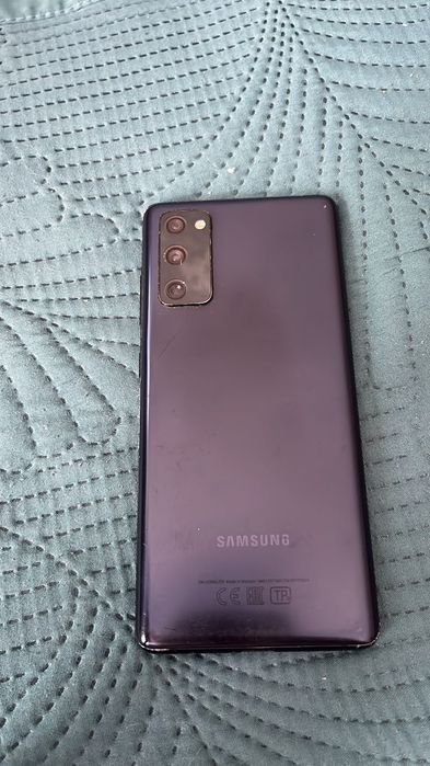Samsung s20fe продаётся
