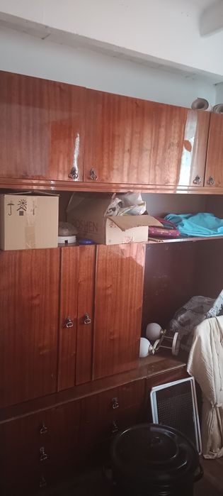 Шкаф с полочками. Срочно!