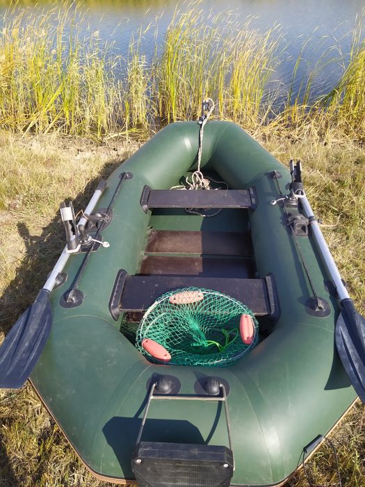 Продам лодку  Колибри