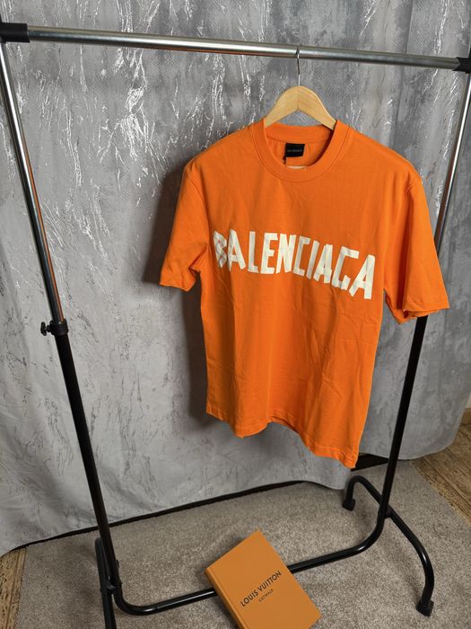 Vand tricou Balenciaga