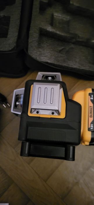 Vand nivela  laser 360° cu lini verzi 500 lei
