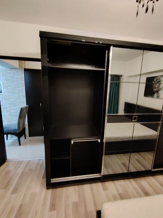 Dressing/dulap dormitor cu 4 uși glisante