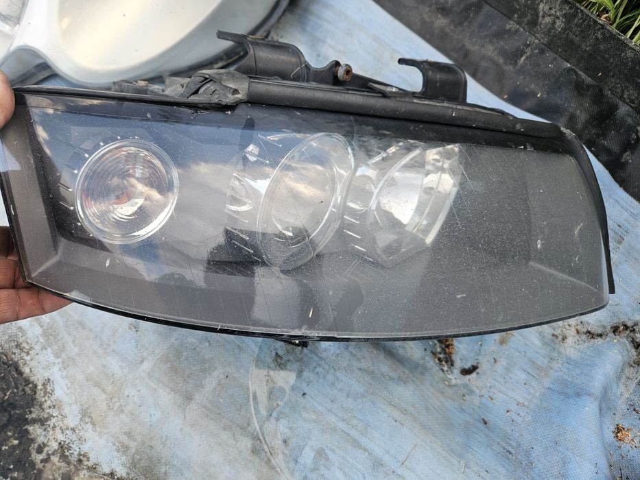 Faruri xenon audi a4 b6
