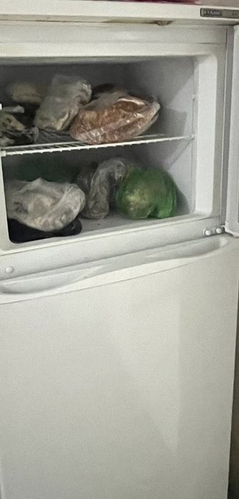 Продаю газ и холодильник