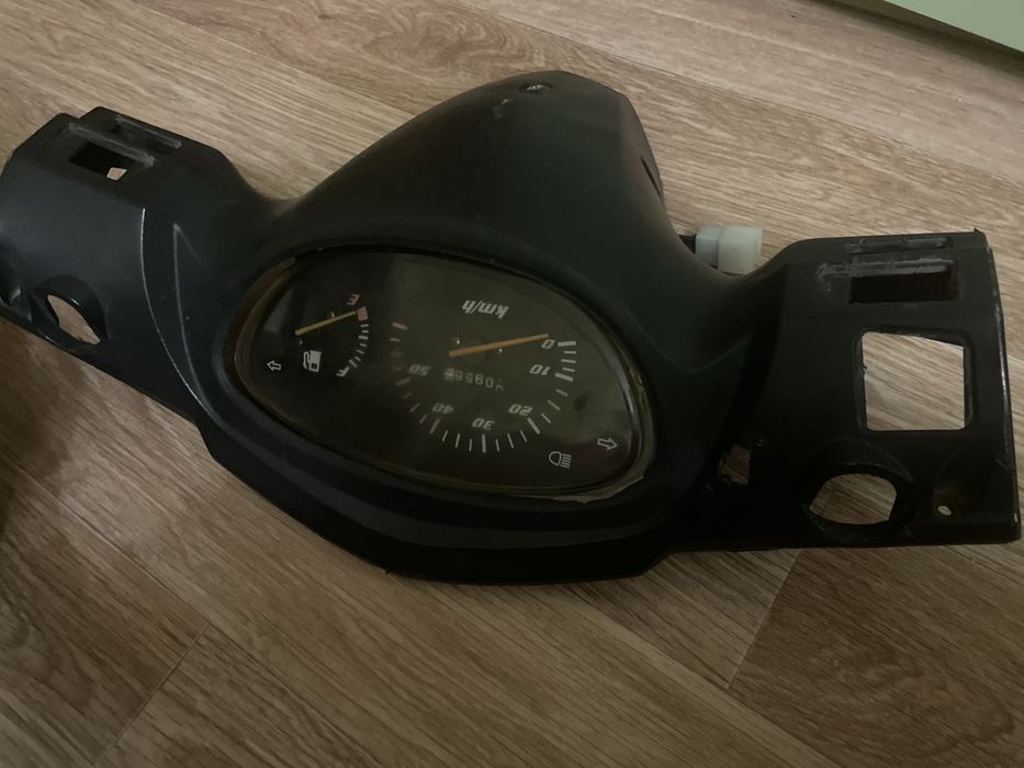 морда и спидометр от мотоцикла