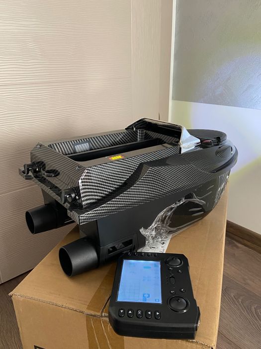 Лодка за захранка Flytec V080 Карбон