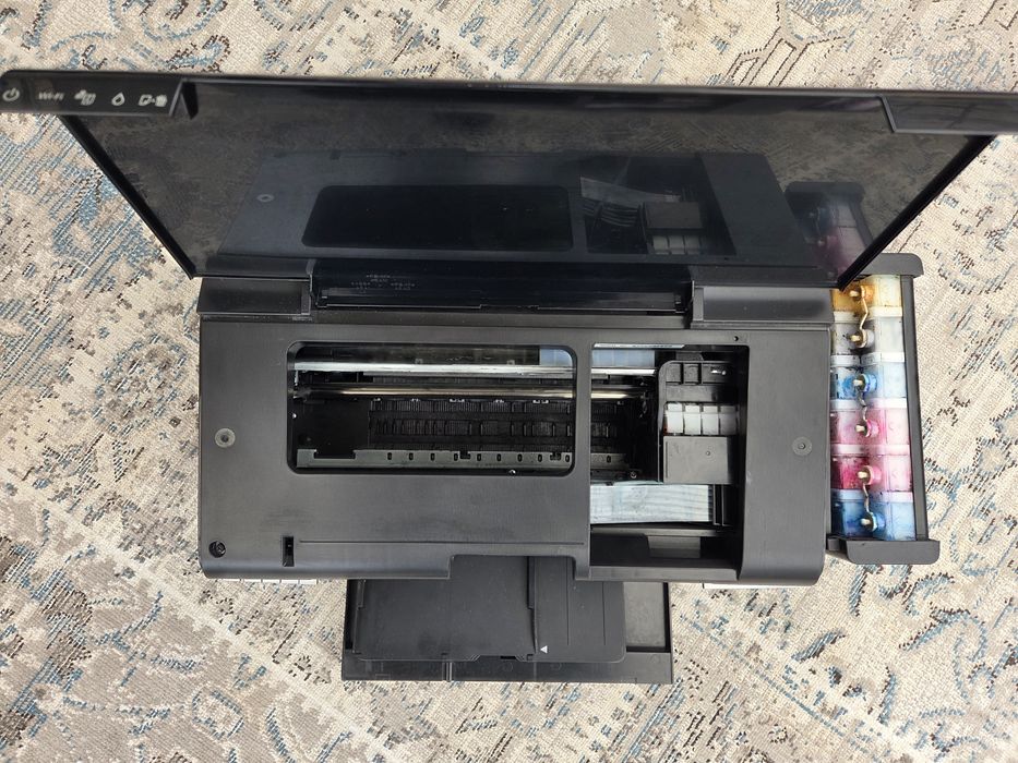 Принтер Epson L805 цветной.