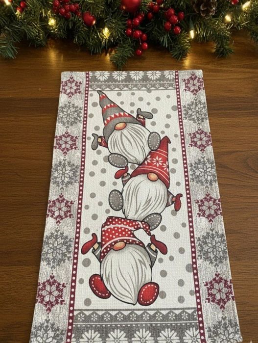 Новогодние скатерти, салфетки, полотенца