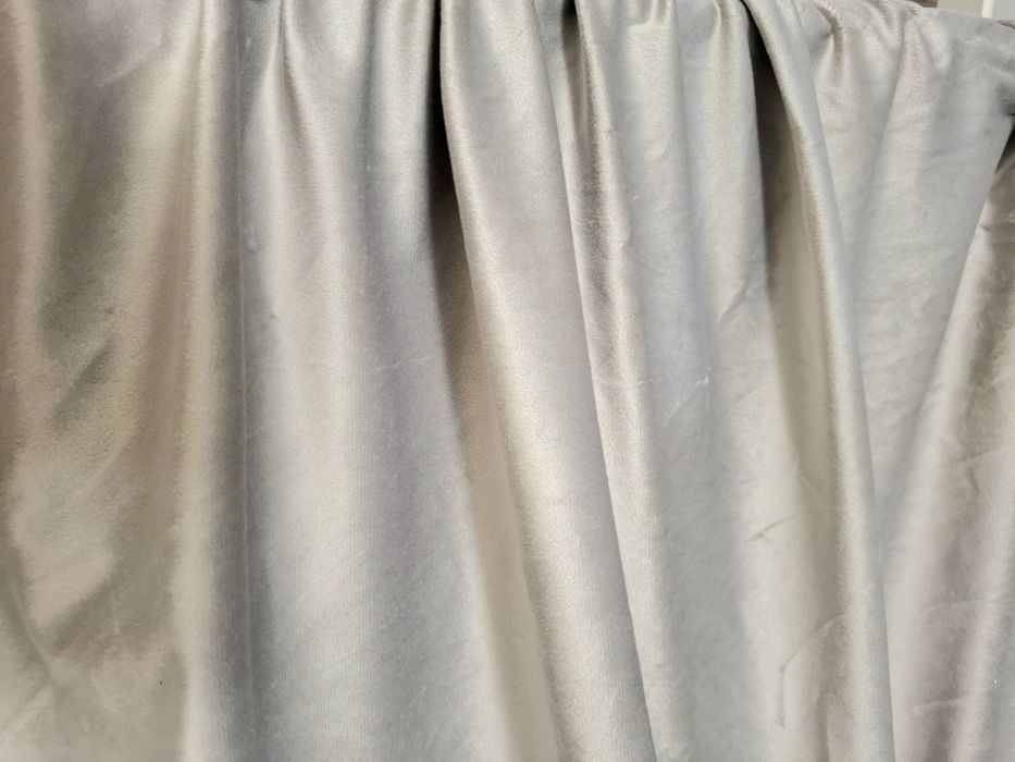 Новые Шторы серые велюровые