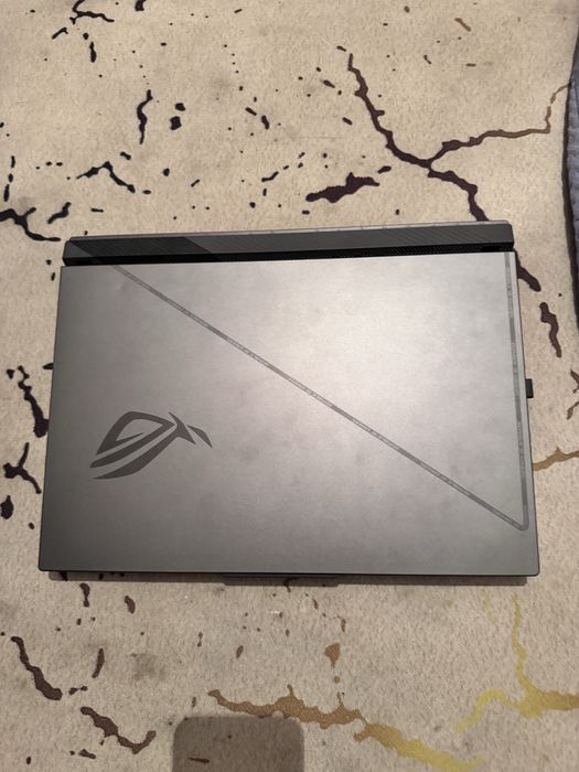 ноутбук Asus rog strix