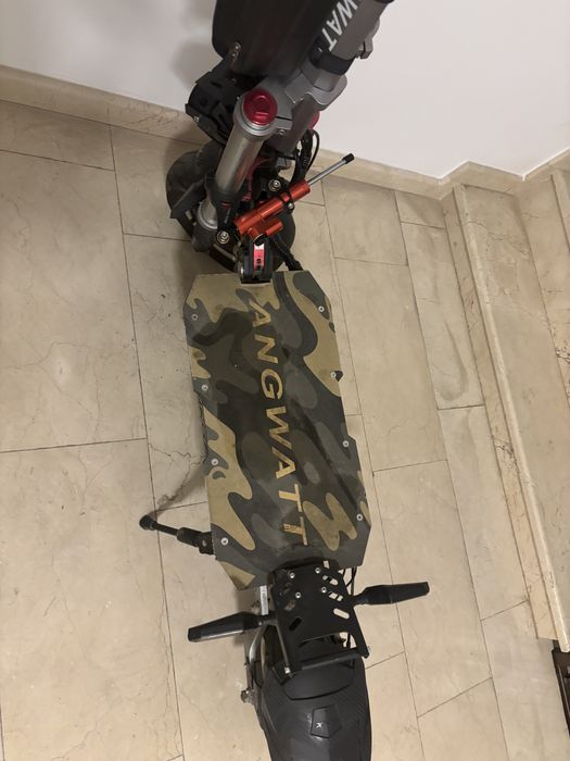 Trotineta electrica Laotie Ezotron angwat kukirin joyor