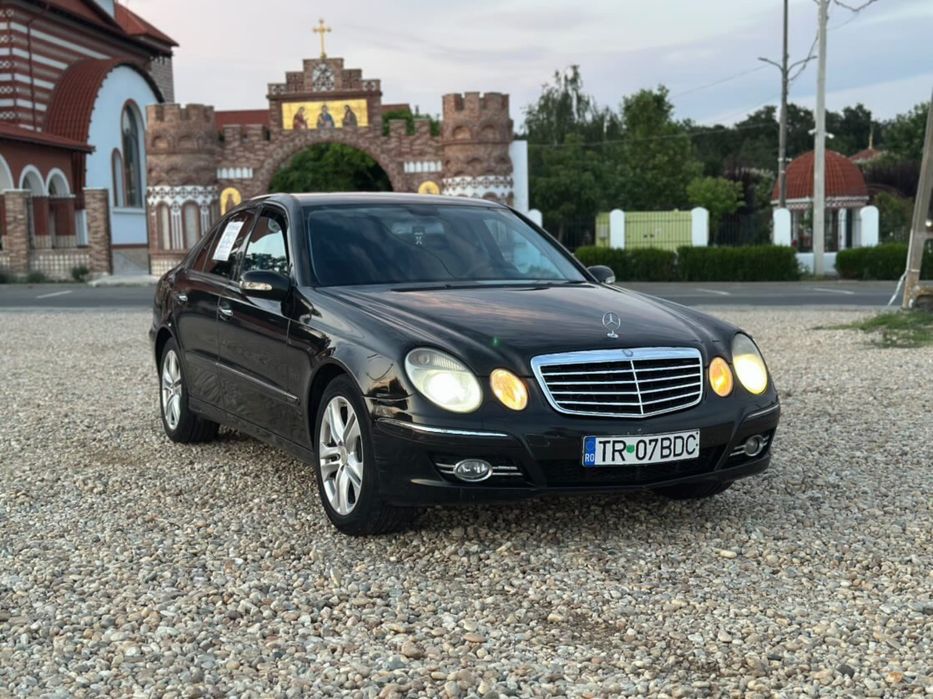 Mercedes E220 2003