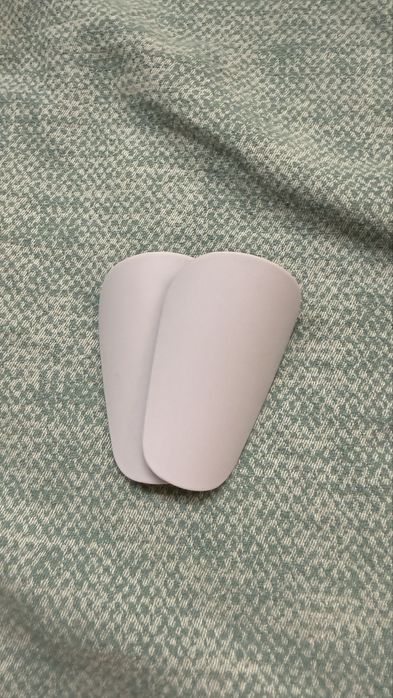 Продам белые мини-щитки