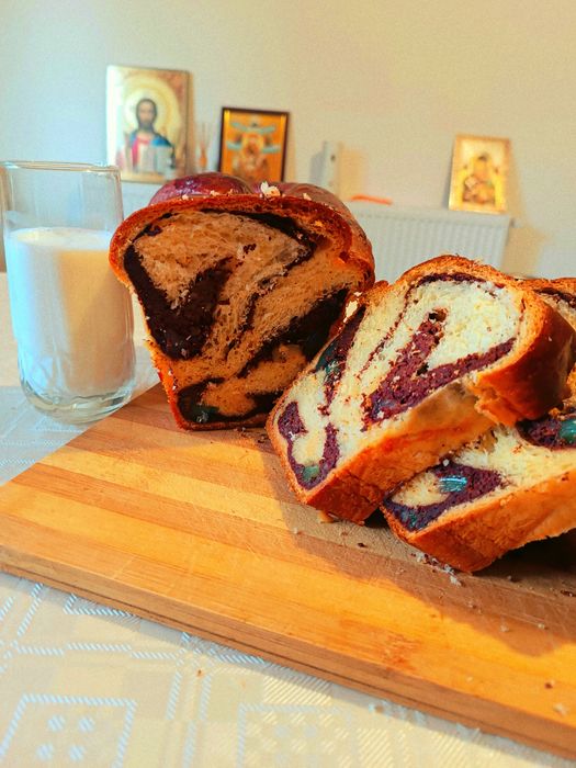 Cozonac pufos de casă cu nucă și cacao