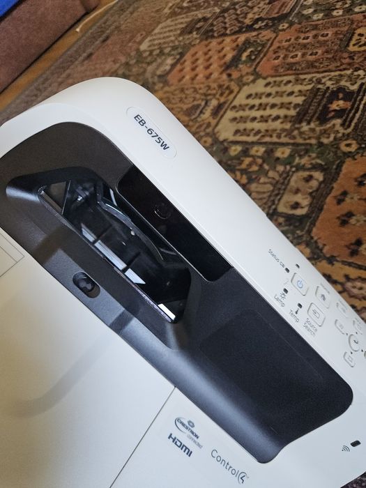 Videoproiector Epson EB-675W