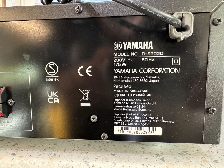 Yamaha R-S202D стерео ресивър Bluetooth