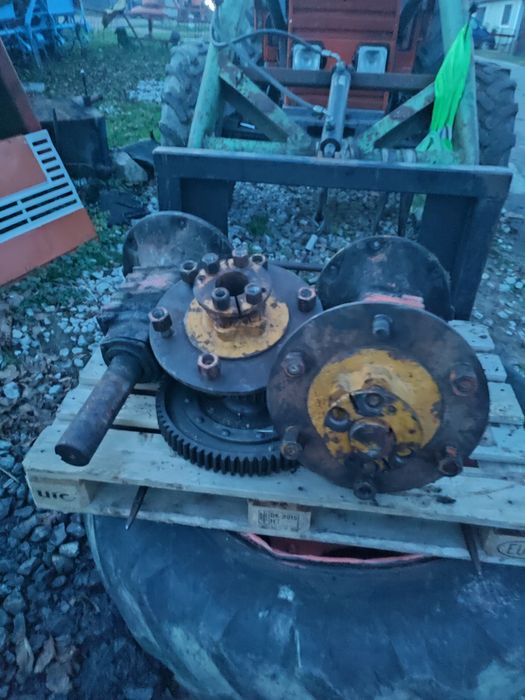 Vând planetare u650, butuci ifron, jante ifron