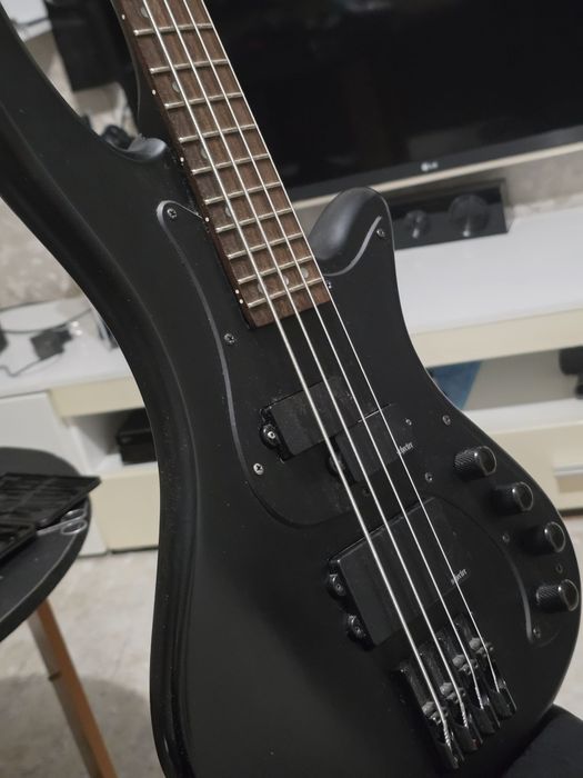Schecter бас гитара STILETTO STEALTH-4