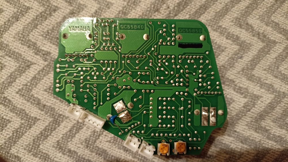 Продавам 3 бандова активна електроника за бас китара Yamaha TRB1005J