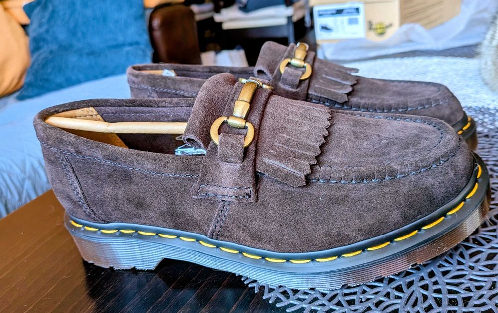 Дамски обувки тип лоуфъри на Dr. Martens