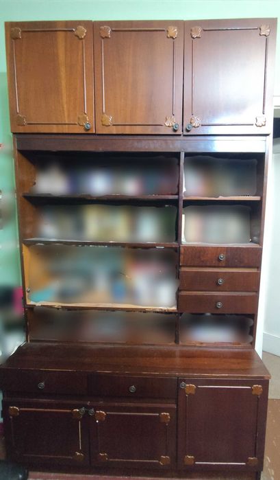 Масивна секция от дърво