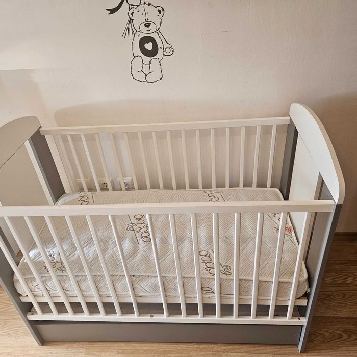 Бебешка дървена кошара