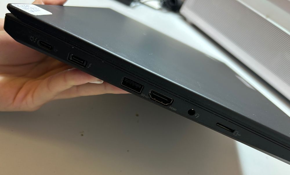 Laptop slim business Lenovo ThinkPad T14 Gen2–i5-1135G7,16GB,512GB SSD