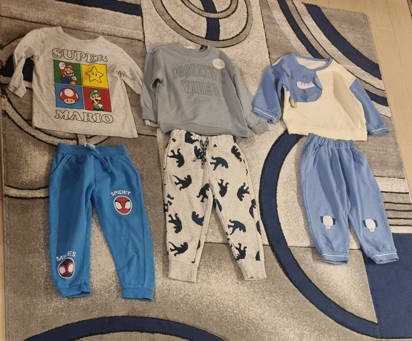 Hăinuțe mărimea 104