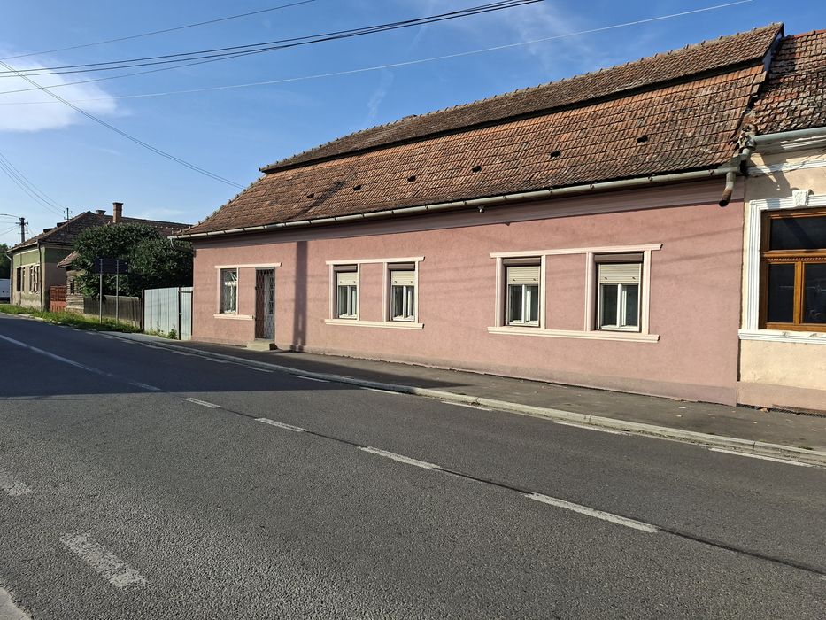 Casa si teren de vanzare