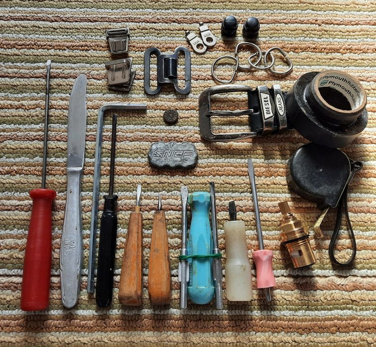 Лот за всеки по нещо - всичко за 6 лева !