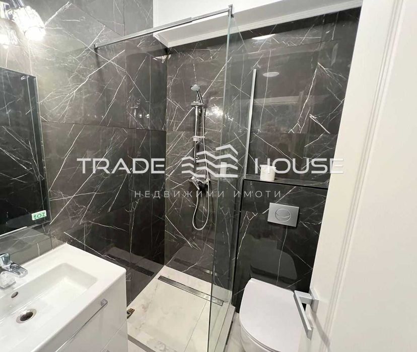 Дава се под наем Двустаен апартамент в Пловдив, Център - 60 кв.м за 381.99 € - Снимка #4