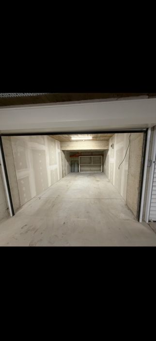 Давам гараж под наем на улица Кукуряк 24а