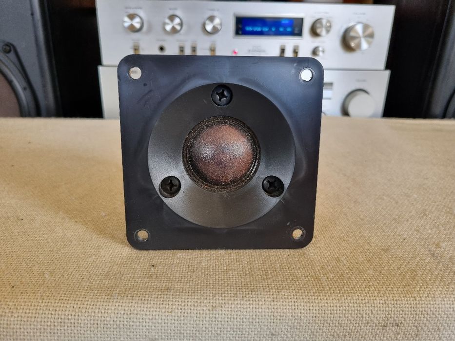 Difuzor Medii Isophon 1 bucata. 5 ohms, 40 watts, 11,2 cm. Perfecta stare