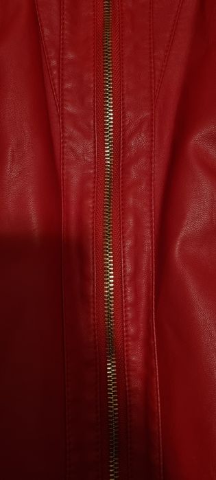Страхотно кожено червено яке