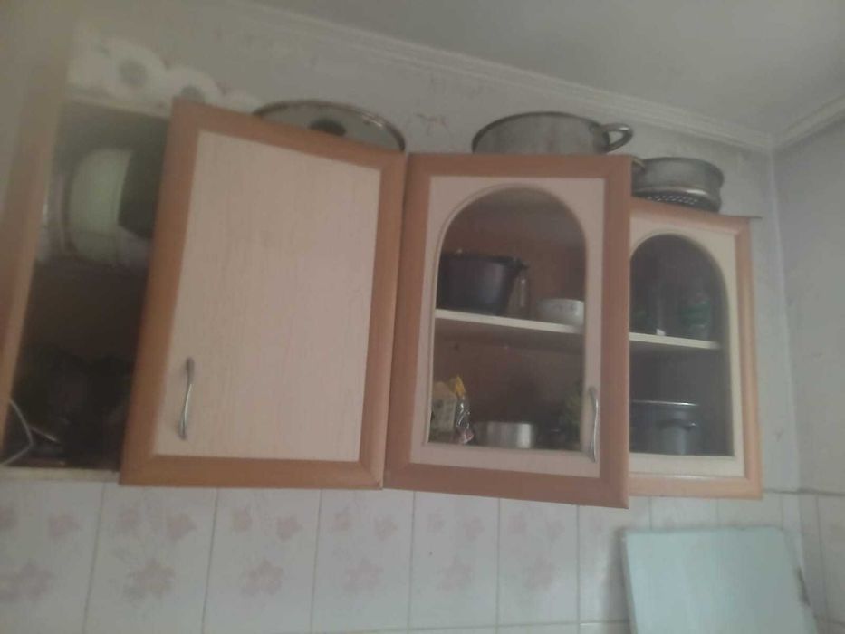 отдадим 2 шкафа, диван, и др