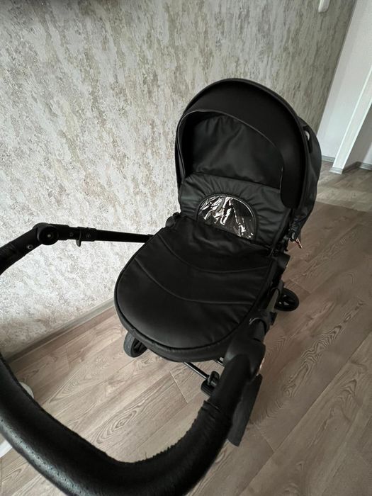 Продам детскую коляску