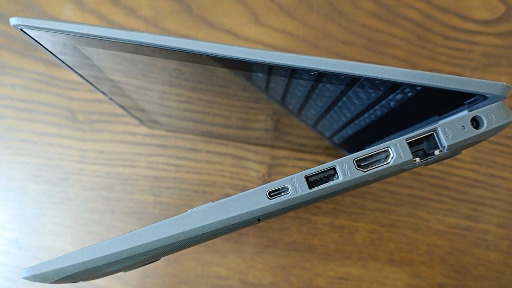 Лаптоп HP ProBook с тъчскрийн екран WIN 11 , 256GB диск и дълъг живот на батерията