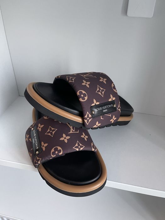 Papuci Lv premium la comanda !