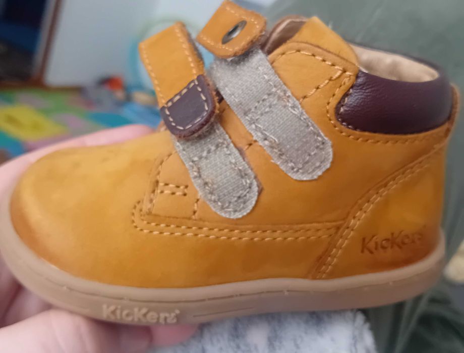 Vand ghete baietel marimea 20