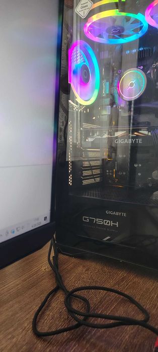 Sursa Gigabyte G750H, 750W, semi-modulara, 80 Plus Gold, eficienta 90%, Active PFC