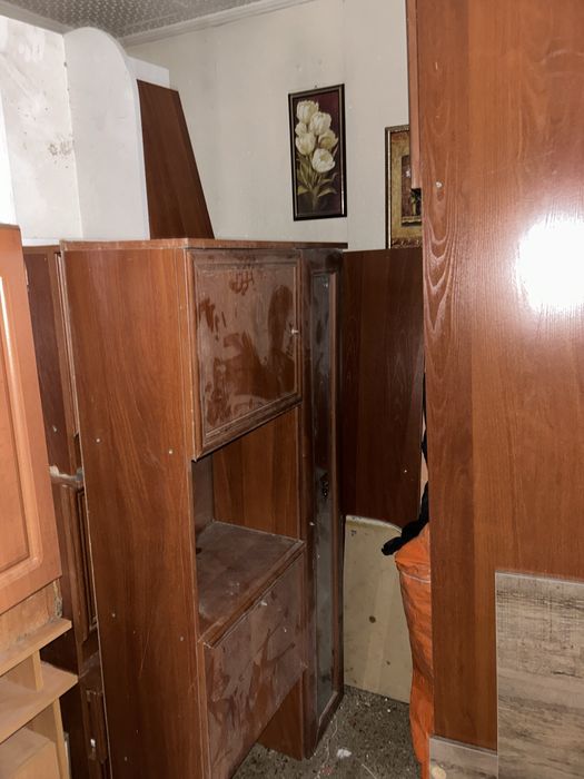 Продам шкафы бу Мебель гарнитуры