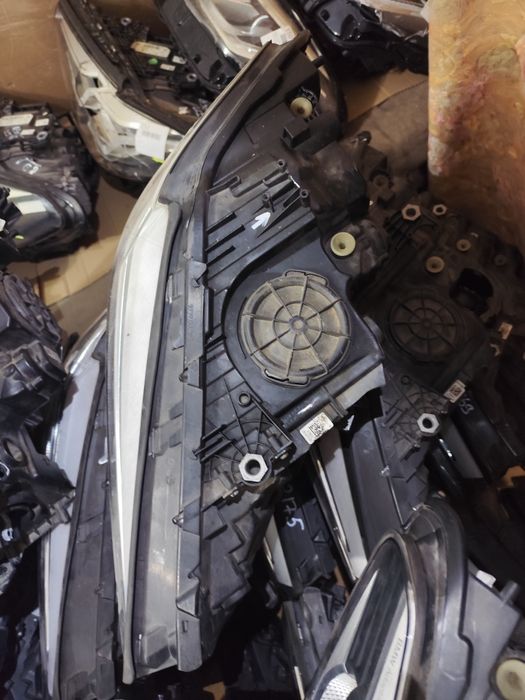 Фары БМВ g30 под восстановление или на запчасти Оригинал