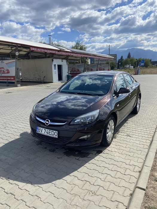Opel Astra Sedan 1.4 Turbo 140 CP | 34.000 km | Euro 6 | 2017