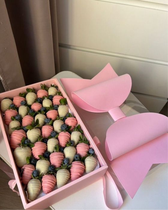 Бантик Коробки для клубники в шоколаде