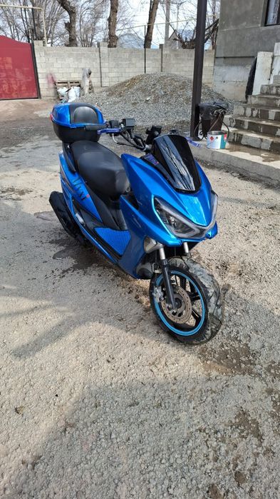 Мопед  , почти новый.