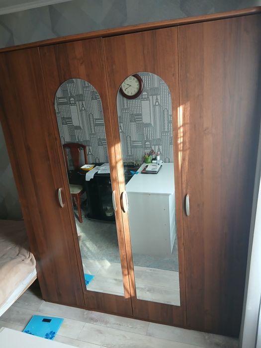 Шкаф плптяной для спальни