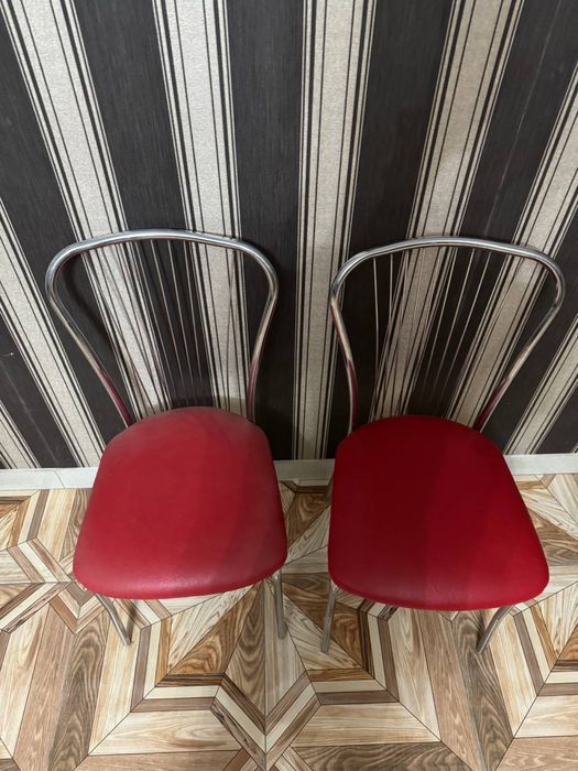 Стул кожанный нержавейка