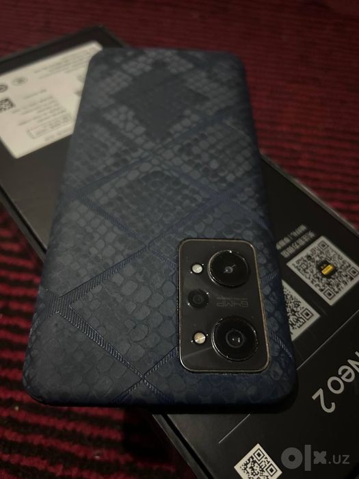 Realme GT Neo 2   8+6/256 Gb bor